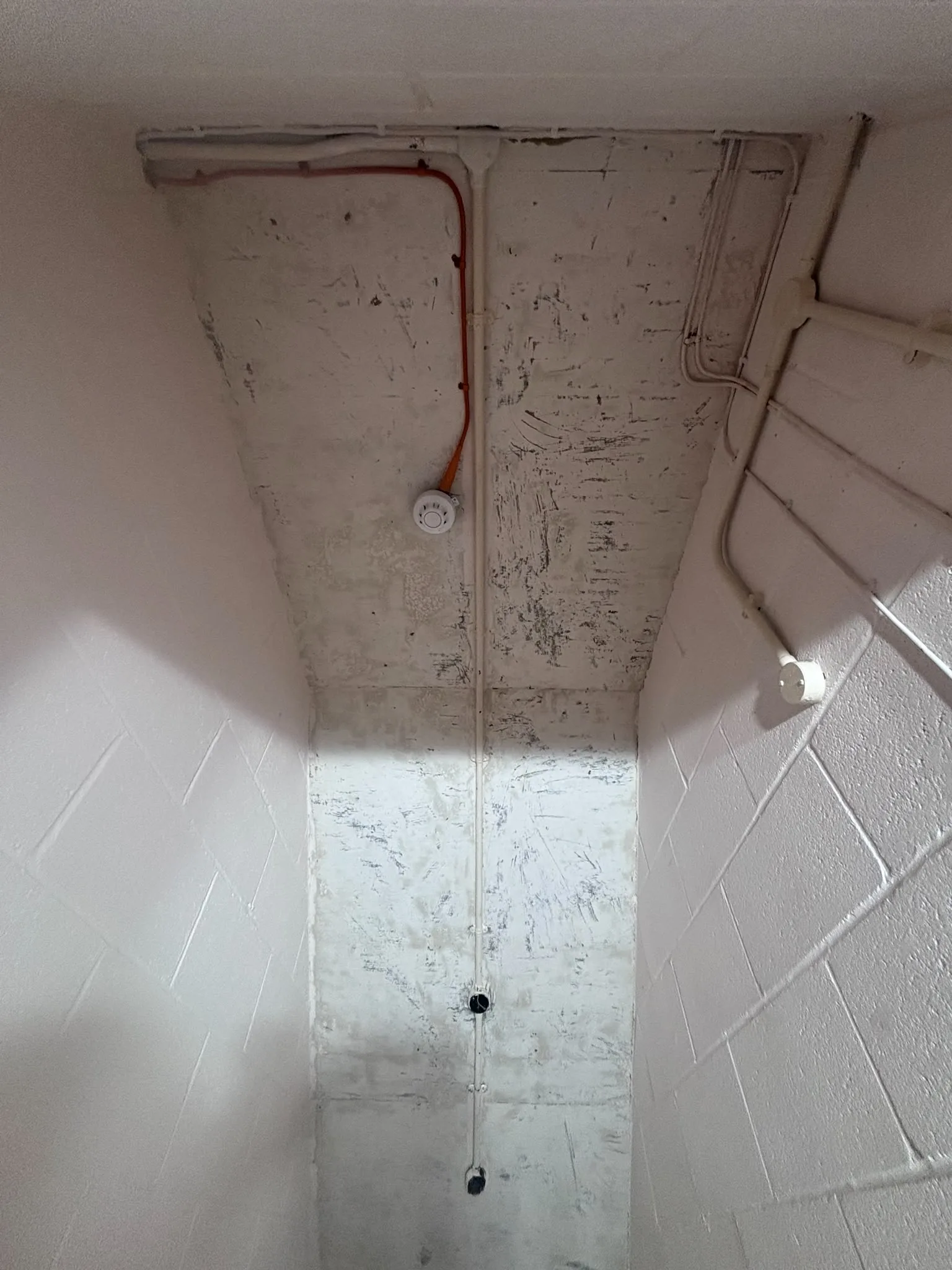 Licensed asbestos gasket removal in a Battersea commercial property